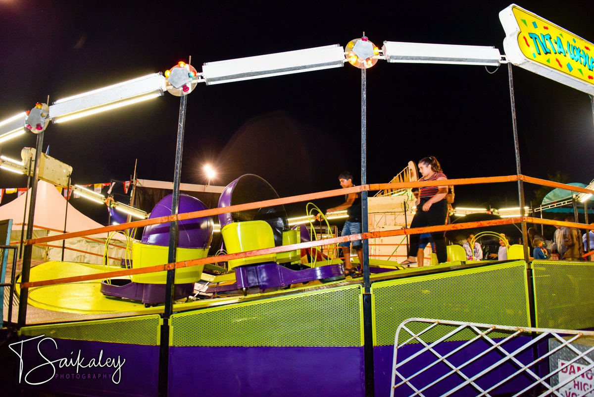 St_Charbel's tweet photo. #MidwayRides have been upgraded! We are waiting for you tonight! Come see for yourself and enjoy the night with us. #25VMG #ottcity #funrides #ottawa https://t.co/xzyzKUfswI