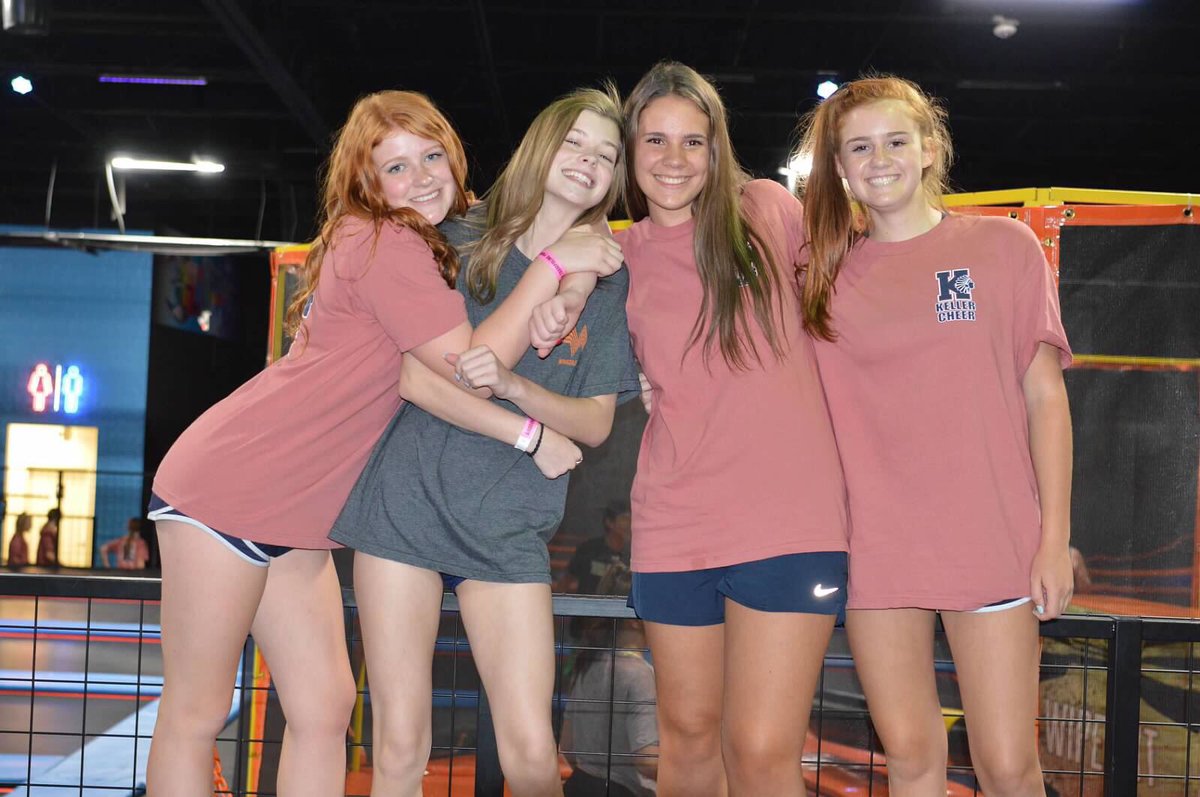 khscheerpics's tweet photo. Happy Birthday Bridget! https://t.co/No3He4UyMz