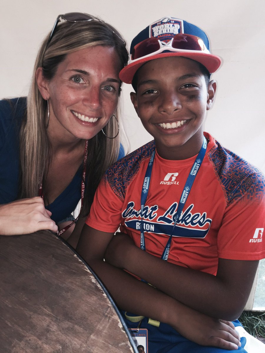 suzieq_4U's tweet photo. Good luck to @BGEastLL tonight in the LLWS. Incredible experience for everyone #llws2015 ⚾️ https://t.co/JbkpkFXUw3