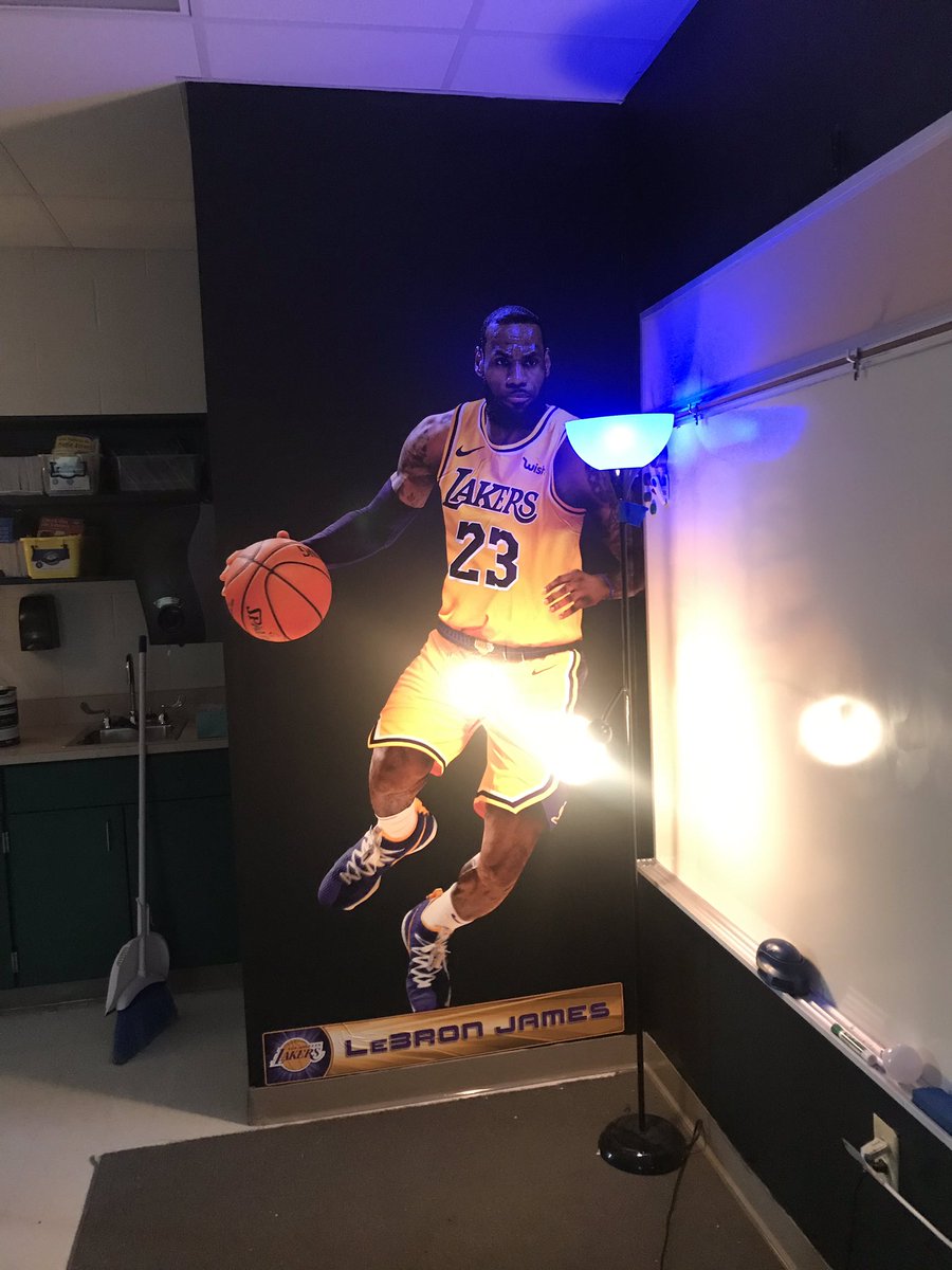 briner_ryan's tweet photo. The new addition in the classroom! Going to use for measurement conversions, measuring lengths, estimation, etc. in math class! @KingJames https://t.co/lmywXu6Ufo