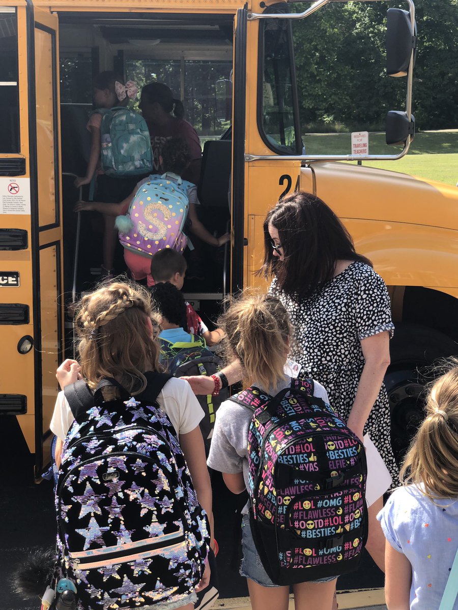 ihsuperbrave's tweet photo. See you tomorrow Braves! Great job on your #IHFirstday https://t.co/Qvwv5UjJUO
