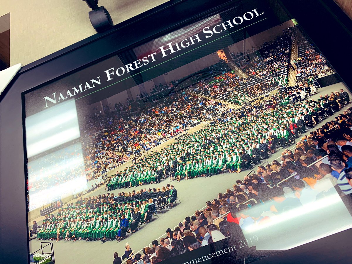 NFHSclassof2019's tweet photo. Miss y’all! 💚🧡💚🧡

But wishing you all the best!!! https://t.co/UPb3LSlvll