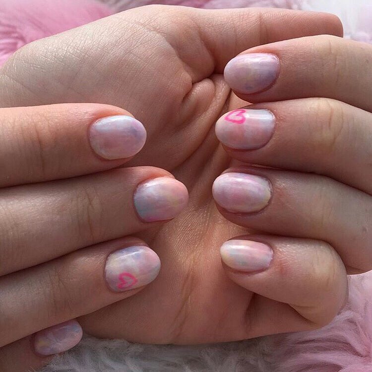 lizlovestswift's tweet photo. I got my nails done today, Lover themed 💗 I’m so ready for this! @taylornation13 #LoverIn8Days https://t.co/fpOSYE1TQt