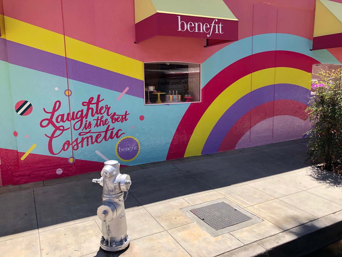 brendandorrian's tweet image. @BenefitBeauty #cakeless #bakeshop just launched in Beverly Hills... #freshouttheoven 2/2