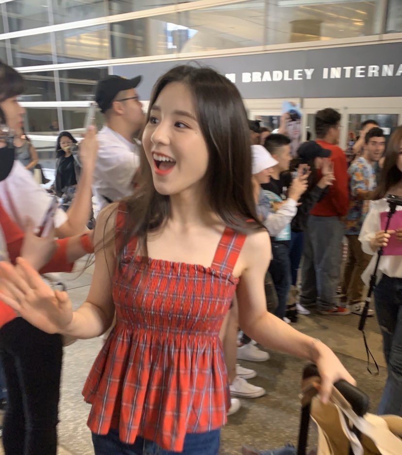 heejin pics (희진) tweet media