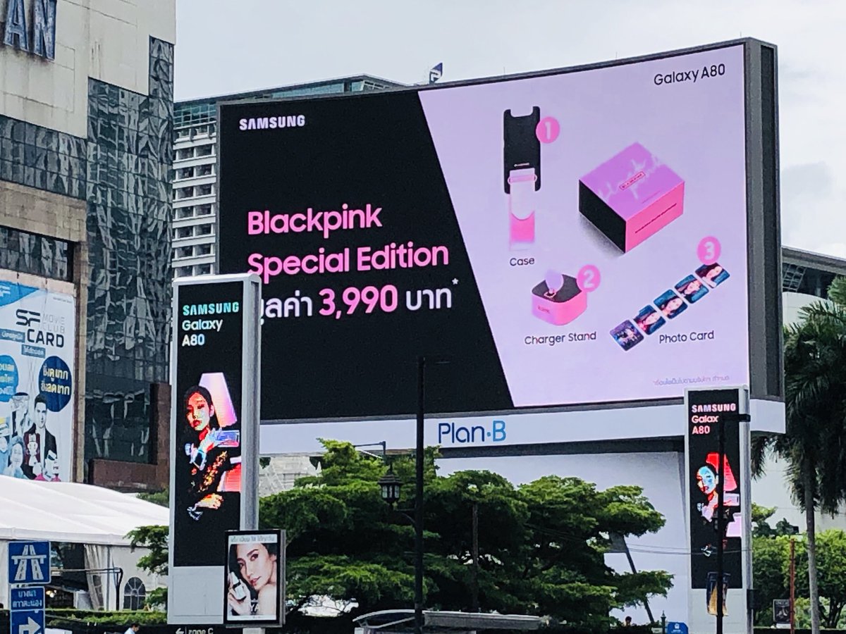GimbapBear's tweet photo. 夏休みでバンコク行ってきたんですけど結構BLACKPINK推しでした🖤💖
やぱリサちゃんいるからかな？ https://t.co/RERJN2qknF