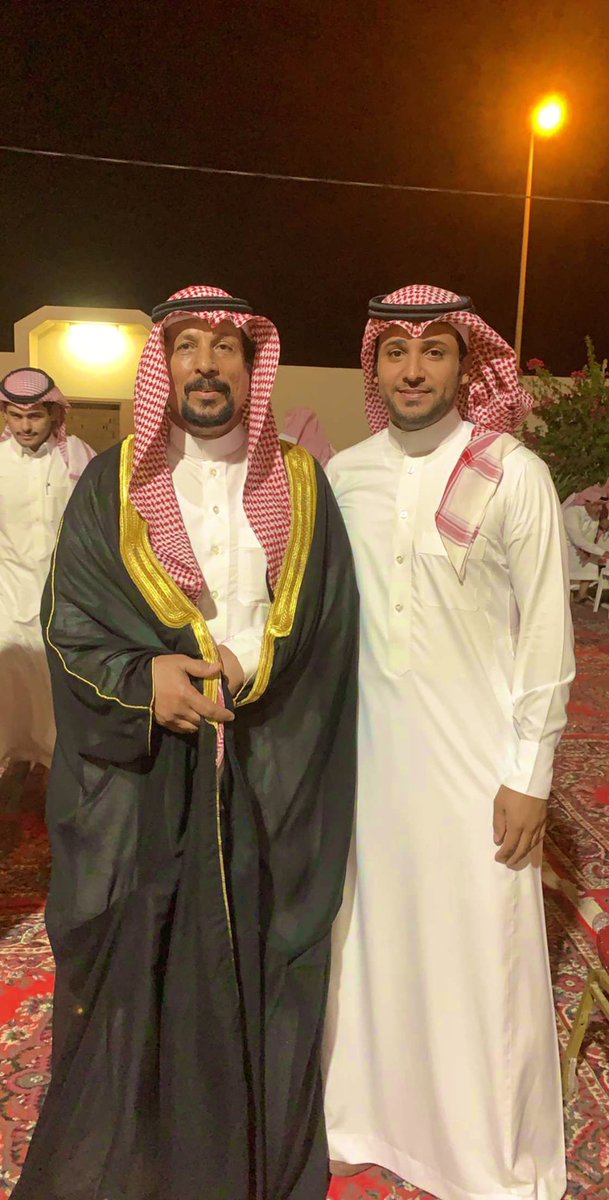 Salehalorainy's tweet photo. #زواج_العريني_السحيباني
ابن عمي / علي بن محمد العريني وأبنه محمد وعقبالك يا أبو علي 🌹🌹 https://t.co/0nHTRqmHrZ