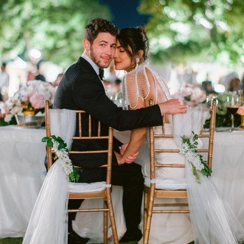 TheChairville's tweet photo. The quintessential wedding chair? 🤔
Well...Here's the Chiavari chair making its appearance again in celebrity weddings! 💓

Image: Priyanka Chopra &amp; Nick Jonas wedding https://t.co/RQ84giixKm