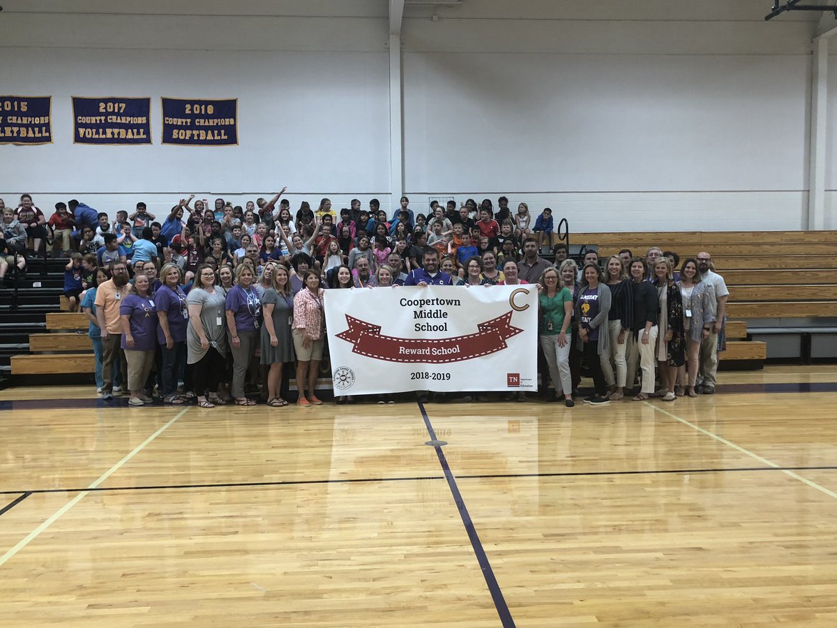 causey_chris's tweet photo. Number two reward school for @RobCoSchools is @CoopertownMS! We are so proud of these Eagles! #butwaitthereismore #WeAreRCSTN https://t.co/q6icLCnK2c