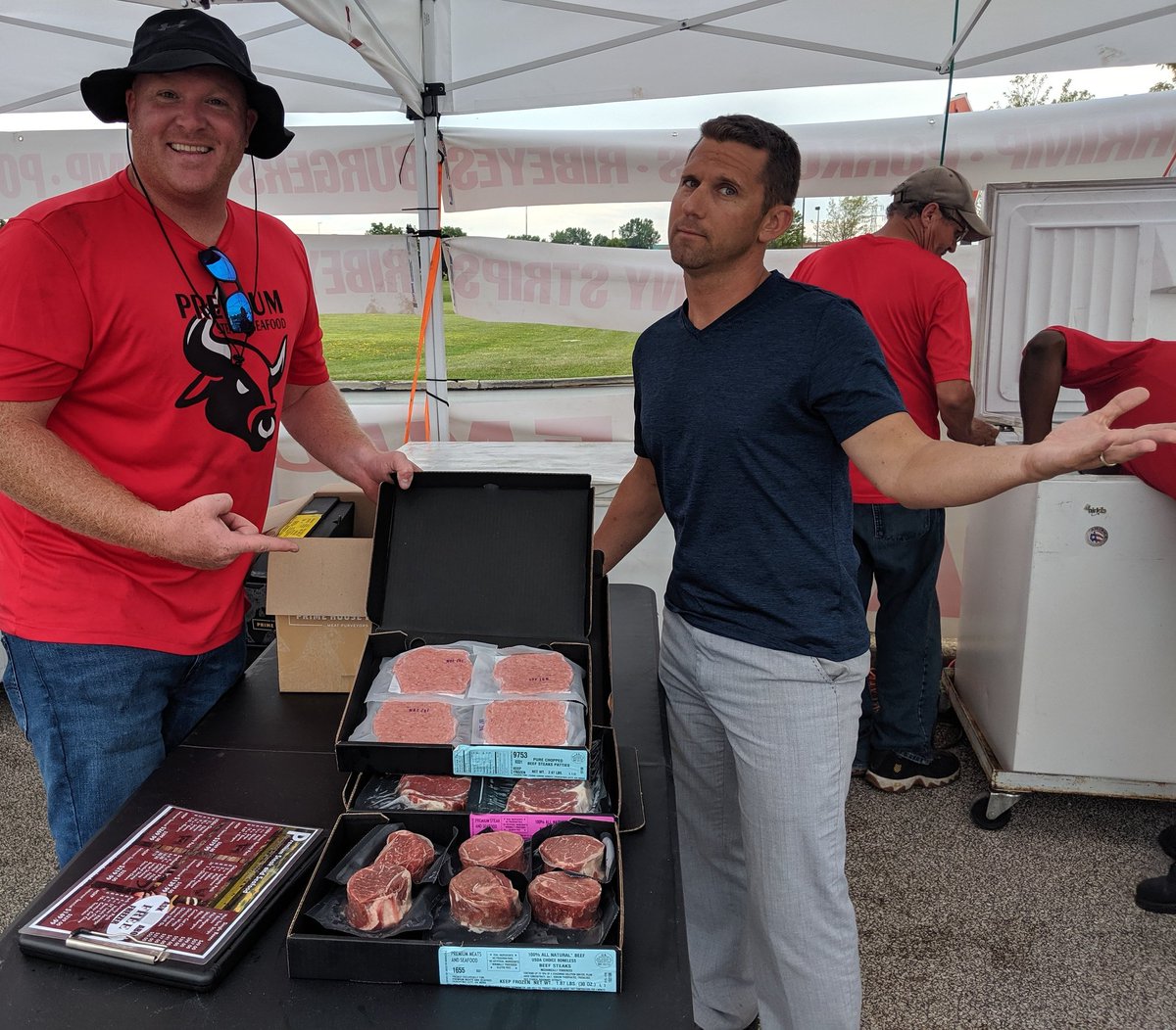 MixNation971's tweet photo. Come down and get hooked up with our huge meat and steak and seafood! 
be giving away prizes and hooking you up until 7 p.m. tonight! Ashtabula Towne square! Look for the big truck intense you can't miss it! https://t.co/JuQgSjlO1U
