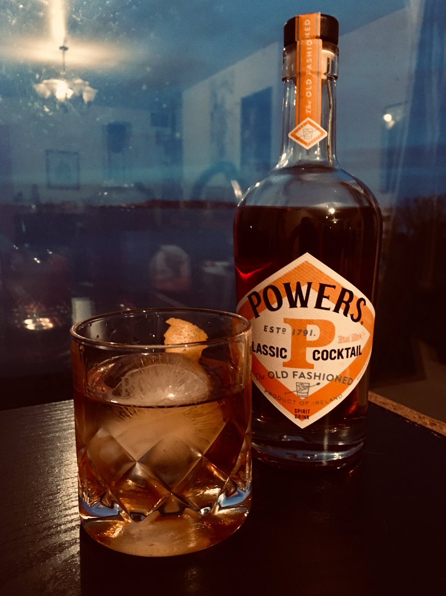 cgogginswhiskey's tweet photo. Premixed cocktails always make me think of the “TeaMaster” from Father Ted, but this actually holds up very very well, and at 38% it packs a punch!!
#Powers #PowersWhiskey #PowersGoldLabel #JohnsLane #Signature #ThreeSwallow #ForTheFew #PowersQuarter #MaybeILikeTheMisery https://t.co/BmADezZlyk