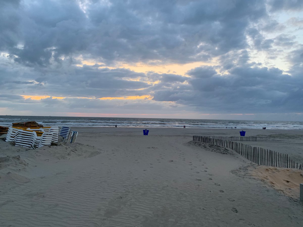 Uitwaaien in Katwijk. Mooi hè!