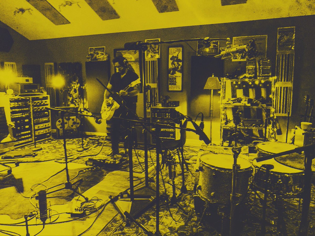 Death Mama tweet media