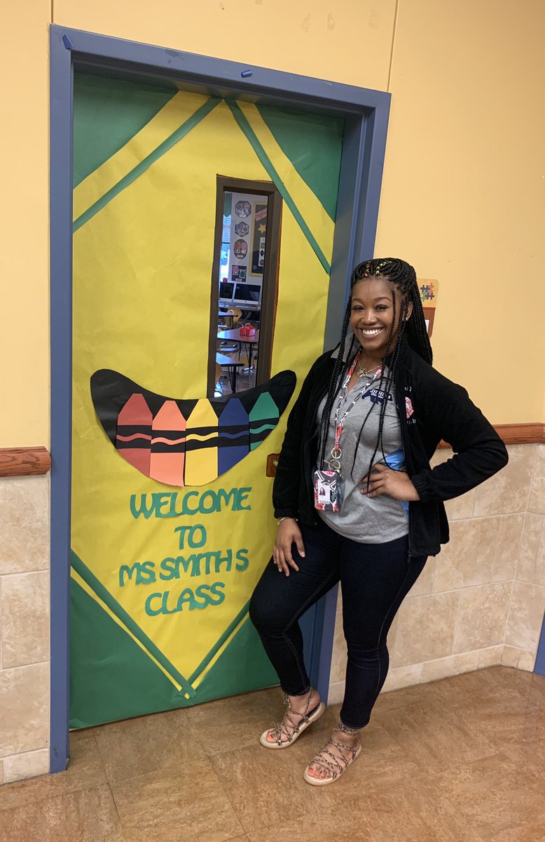 MissSmithsKids's tweet photo. Meet the teacher ready!😁#JHHinesElementary #MissSmithsClass🍎 https://t.co/vxu8iVbpot