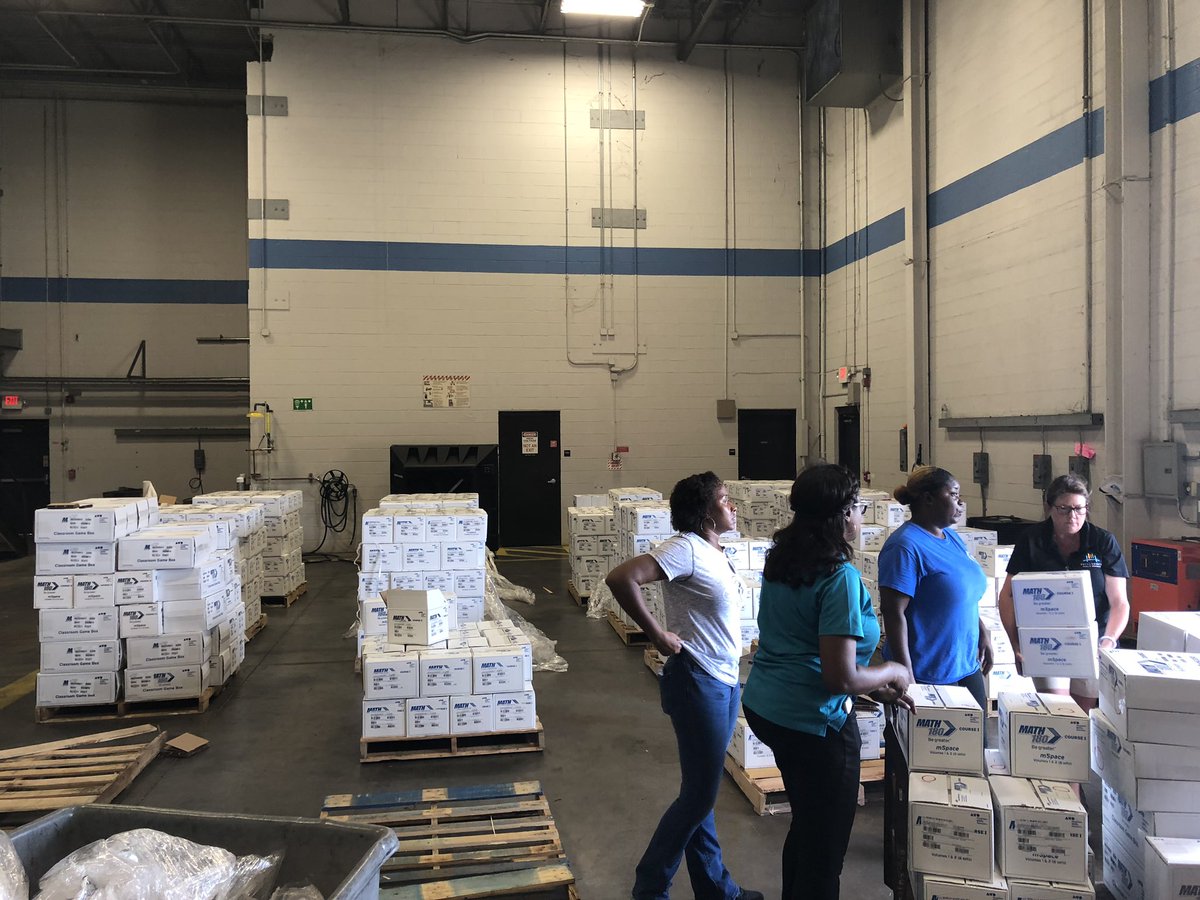 shawnwigg's tweet photo. Special thanks to the @DcpsMath specialists for helping us get our new middle school intervention materials from the truck delivery at 7:35am to every school by 4:40pm. Love the all hands on deck and service attitude of this team. #TeamDuval #iteachmath https://t.co/ewnJxkFAd0