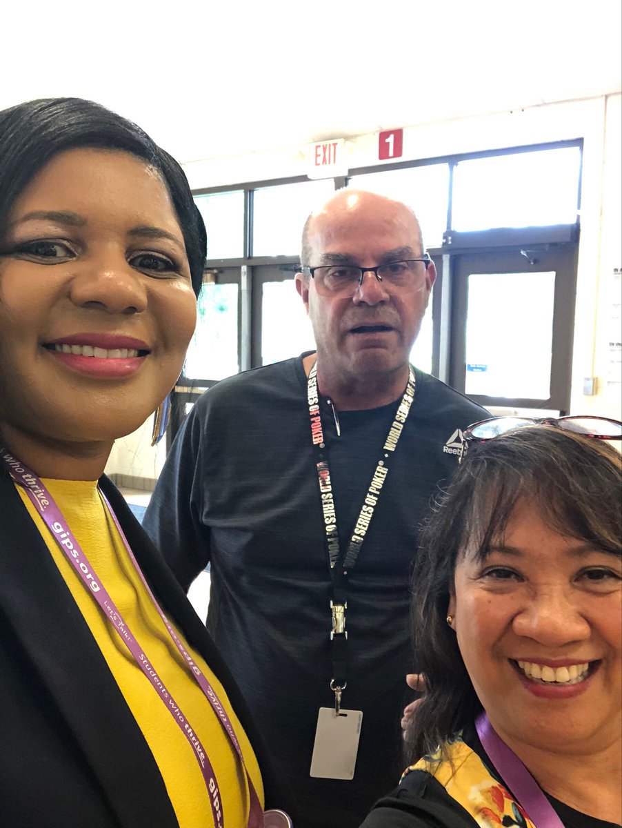 DrTGrover's tweet photo. ⁦@HowardGI⁩ Family! So many stories... so much hope for the future! #SeeingIsBelieving! https://t.co/Jn0a0DBKEf