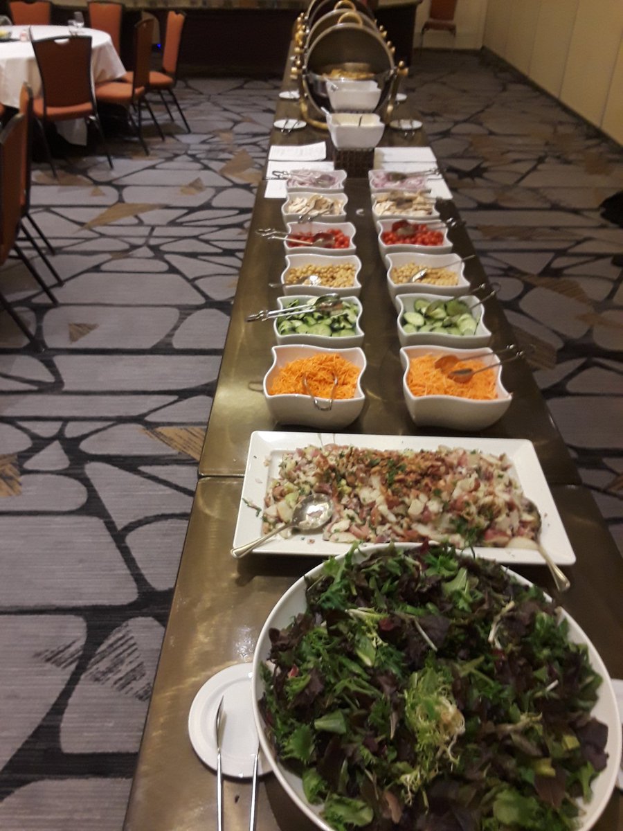 allergyheroes's tweet photo. Lunch (&amp; all the meals) were FABulous at #FABlogCon last year. How are they this time? What are they serving? FOMO! https://t.co/lxL4mYyezd