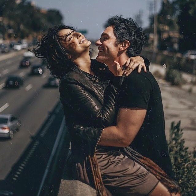 Вместе по жизни цитаты. За день и он. To attract картинки. Джим стерджесс и энн хэтэуэй один день. Задачи от всего.