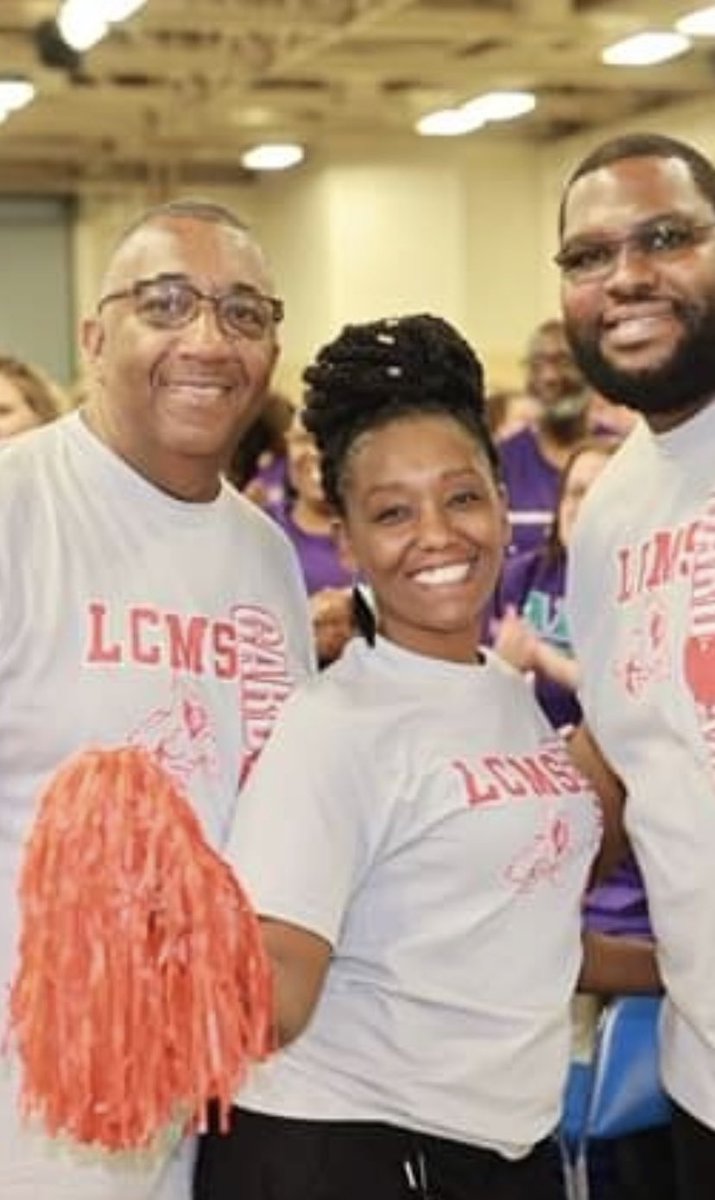 SheldonHarvey8's tweet photo. We had a wonder time at CCS Convocation!!!!! Awesome Day!!!!#cardinalpride #litinccs #ccsstrong @CumberlandCoSch @LCMSCardinals  @7Natashabrown @DavidMcCarterJr https://t.co/uYNeyixOOt