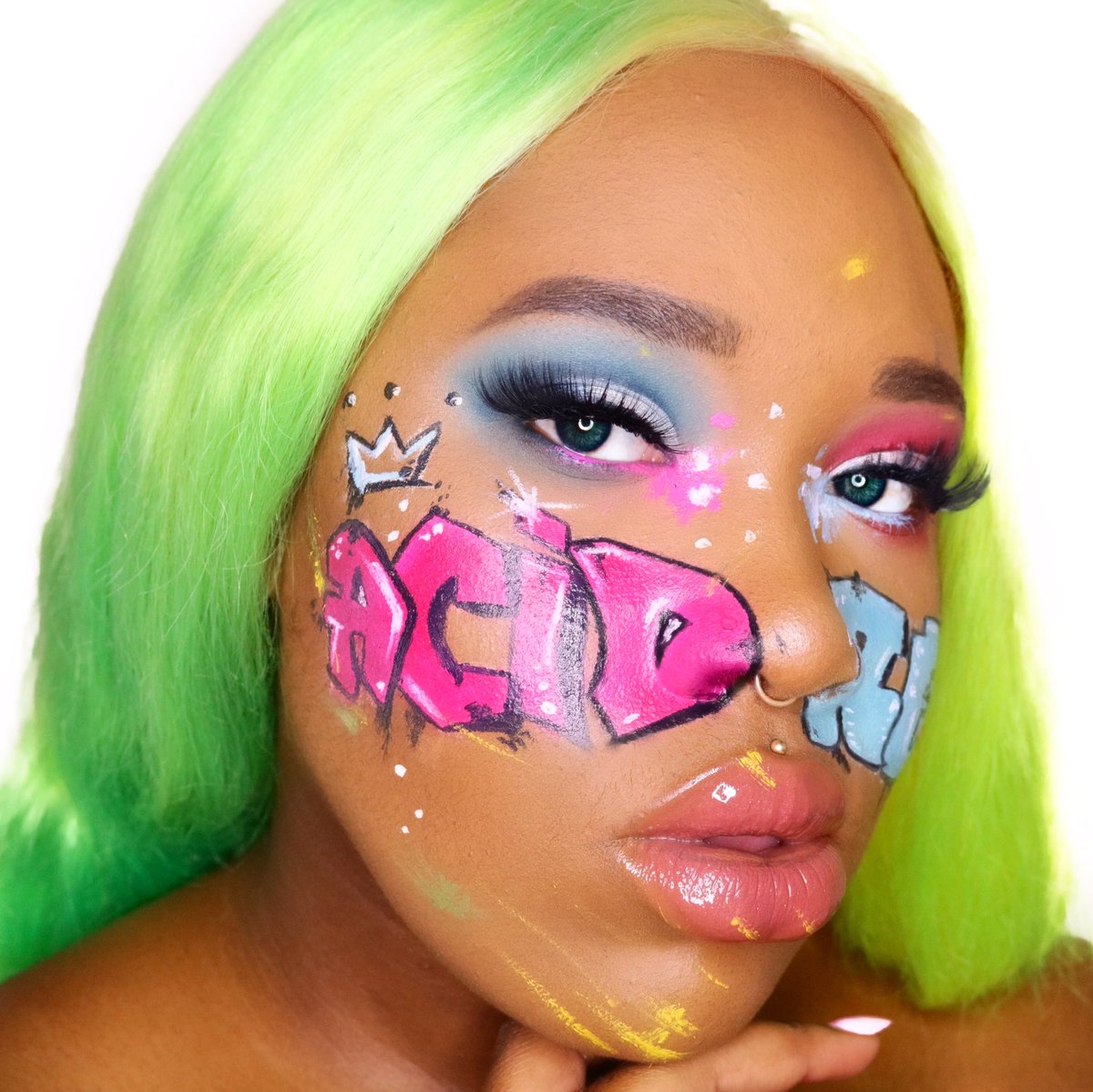 CrissyBea15's tweet photo. @ObsessionLDN_ I’m going to be trying everyday🙏🏾🙏🏾🙏🏾 #MakeupObsessionPRList https://t.co/306sy0HRyz