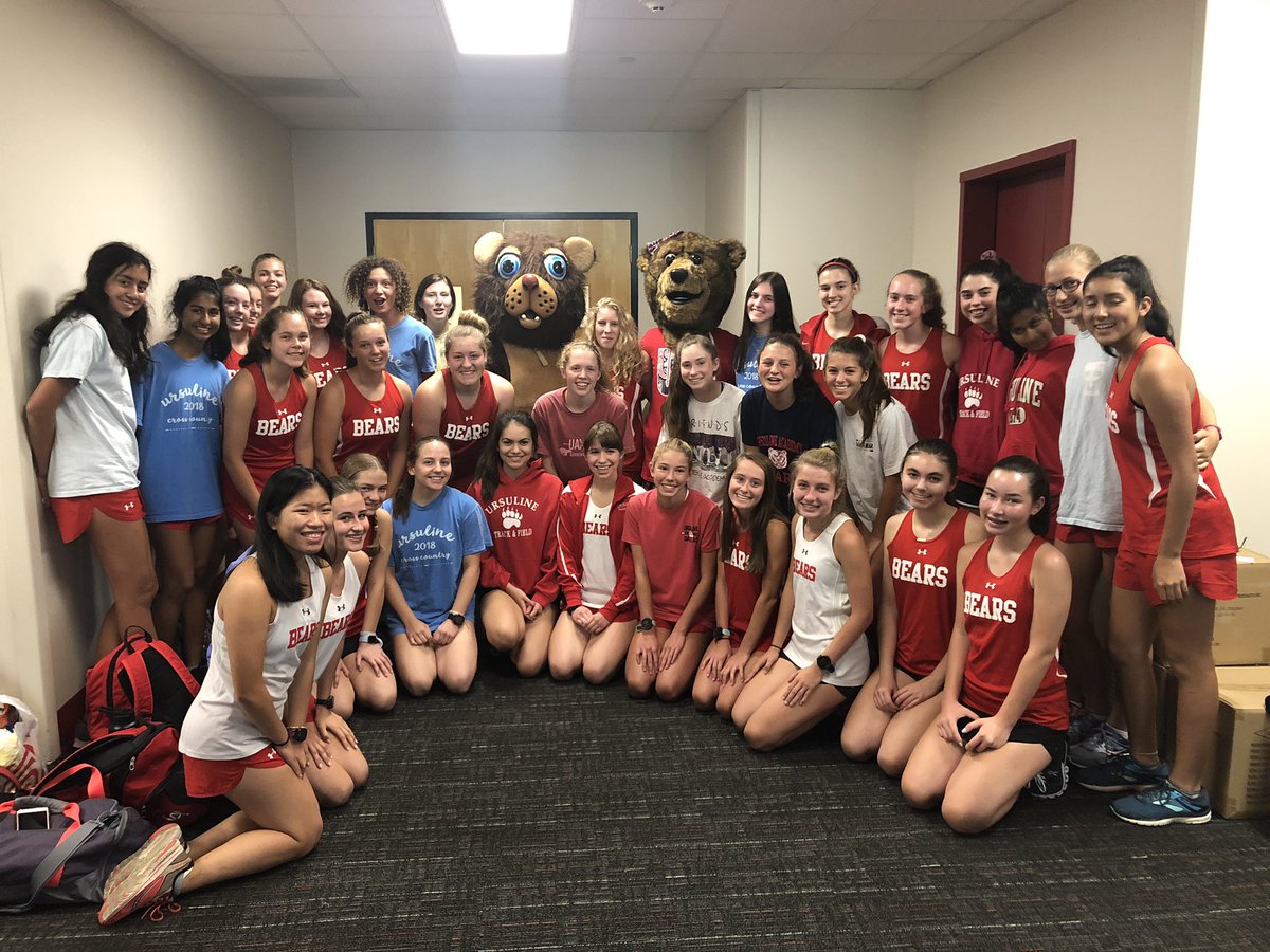 UARunningBears's tweet photo. Honey Buns came out of retirement to join Walnut in wishing the Running Bears a great first meet tonight at the Early Bird Invitational in Hurst! #gobears #uaxc #runningbears #itsreallyhot https://t.co/eRMQhedAcq