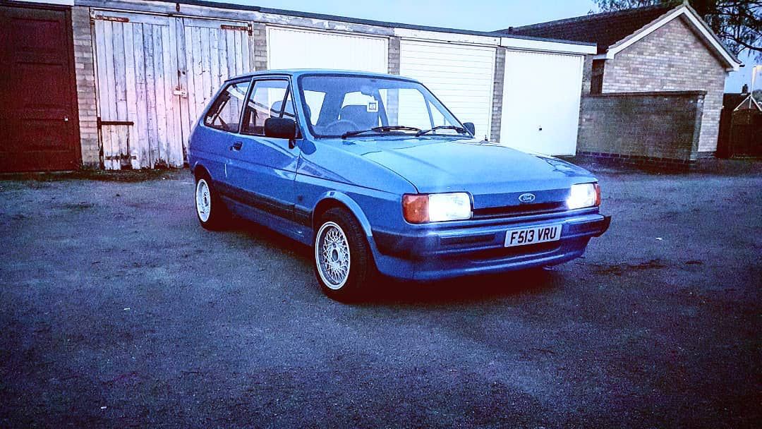 HeritageFord3's tweet photo. Ford Fiesta Mk2

📷: kayemm_x

#heritageford #classiccar #classicford #mk2fiesta #fordscene #fordowners #fordfiestamk2 #retrocarsdaily #retroboi #retroford #oldschoolford #oldskoolsociety #cargirls #compomotive #modifly #mallorypark #certifiedshitbox #inrustwetrust https://t.co/HnTnvE8mTW