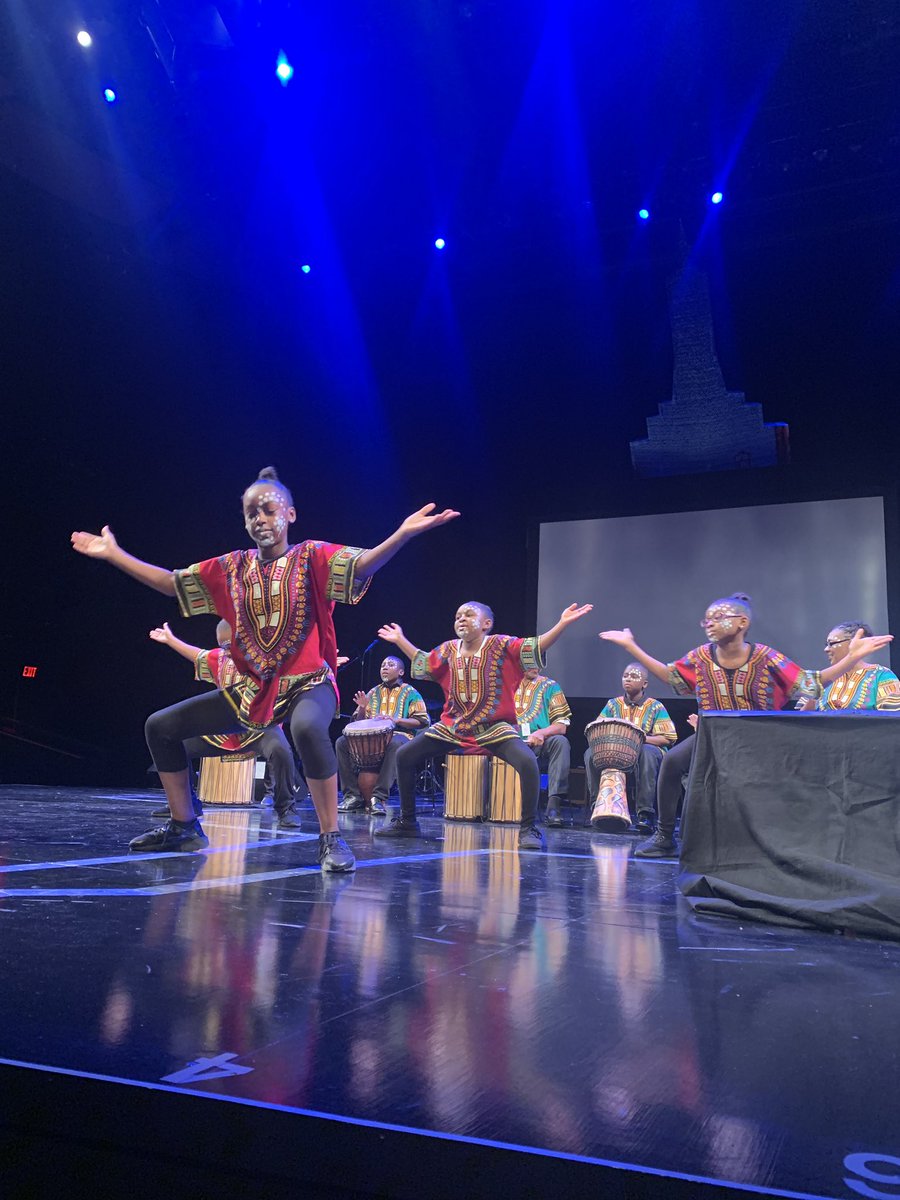 ad2think's tweet image. Wise advice at the @STEPUPMpls celebration. “Step Up gave me my first job. My crew got jobs done faster than anyone thought we would.” -Indisan
 
“I had 3 Step up internships in energy, finance, medical. You can do anything with, just get out of your comfort zone and try” -Jhamni