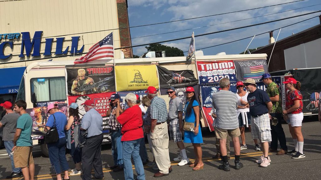 Kellen_Browning's tweet image. Rocky Granata has driven around the county in this RV, from rally to rally. A former Bernie supporter, he’s all-in on Trump. “He’s a great guy — he looks out for the small people.” #TrumpinNH #Trump2020 @globepolitical