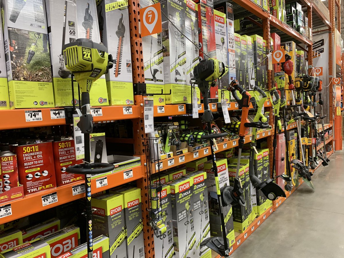 sgaskinshd's tweet image. #248 had some awesome looking  categories in the store. The associates were helping customers all while getting product on the shelf. #shelfavailability #OHorganization @DaveC_THD @CarrieHalas @marlaina_smith