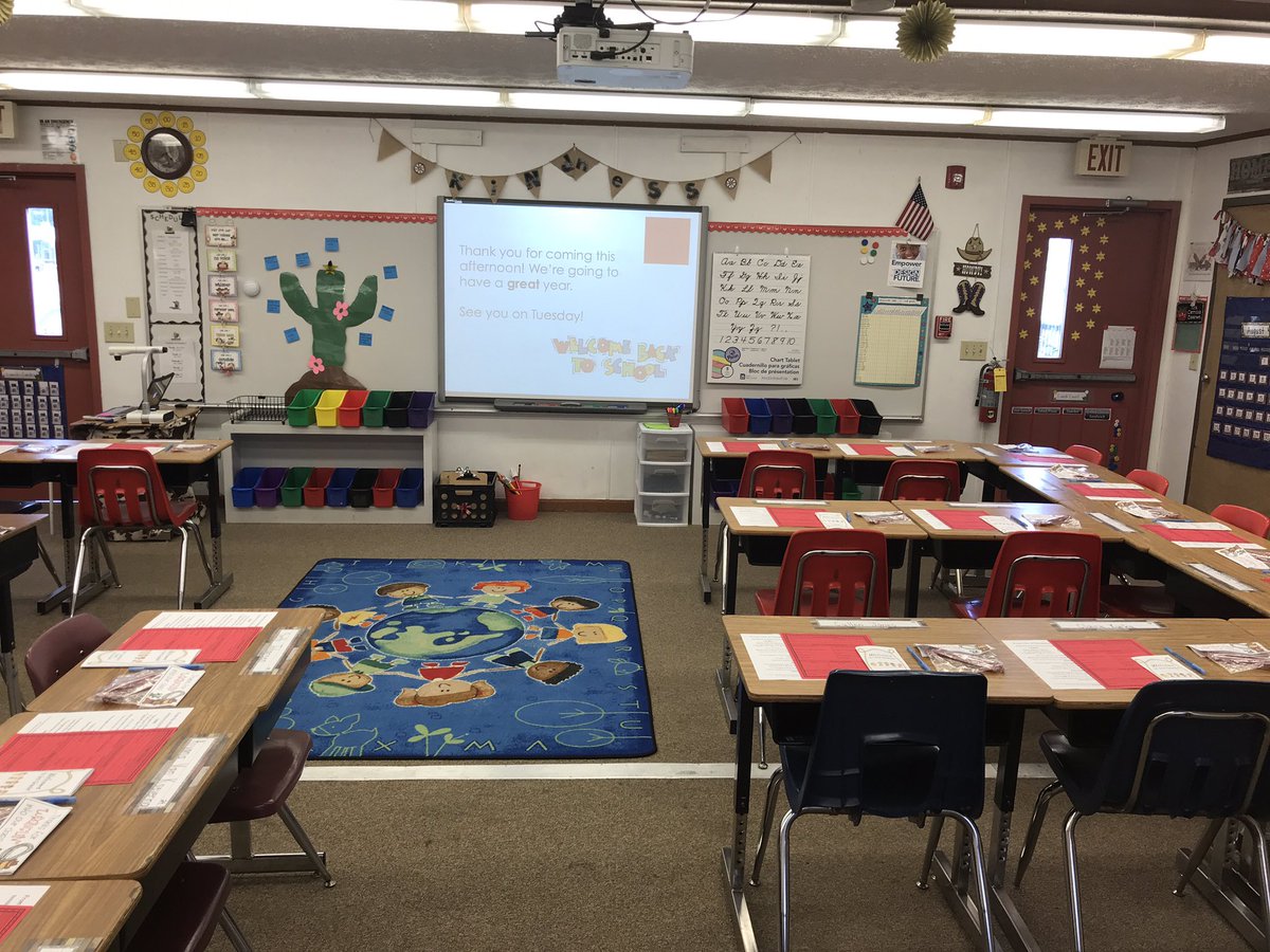mrscarrillo_'s tweet photo. I’m so excited to meet my new students this afternoon at Meet the Teacher! Year 5, I’m ready!@CSESHuskies https://t.co/2BoejvPpkv