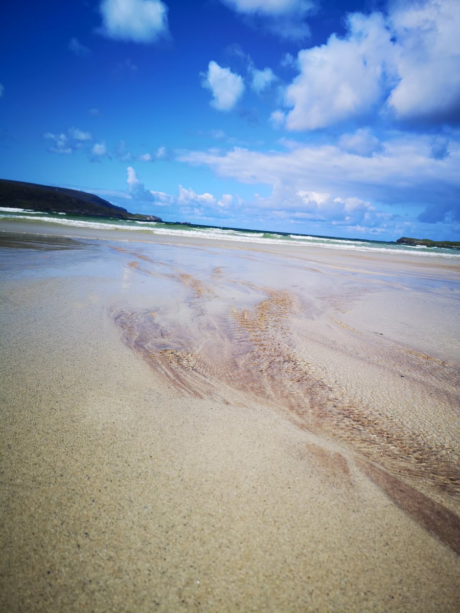 Kirsty0076's tweet photo. Today in 4: empty beach at Durness, family name on an advert in the restaurant we had tea in and gorgeous deer everywhere on the way back to Ullapool. #makingmemories #Scotland #baknakeilbeach #sangosands #mcguire #livinglifetothemax #canilivehere https://t.co/dnjuHcbxNn