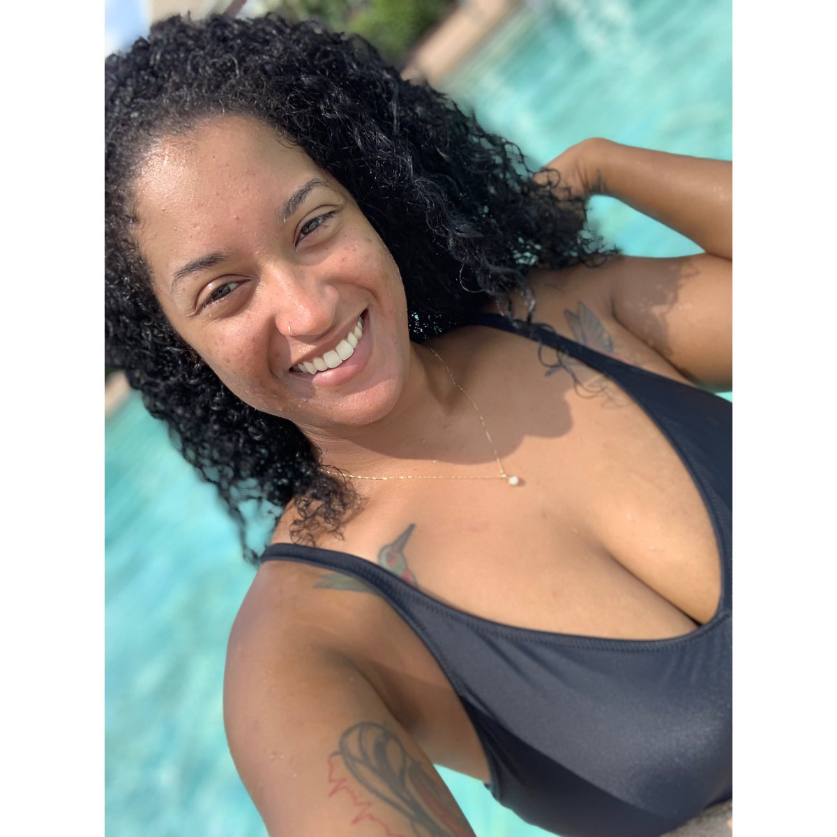 MiMiBangz90's tweet photo. Happiness is being comfortable in your own skin β¨ππ»πβ’ #SteadilyEvolving https://t.co/UbTojMvGaj