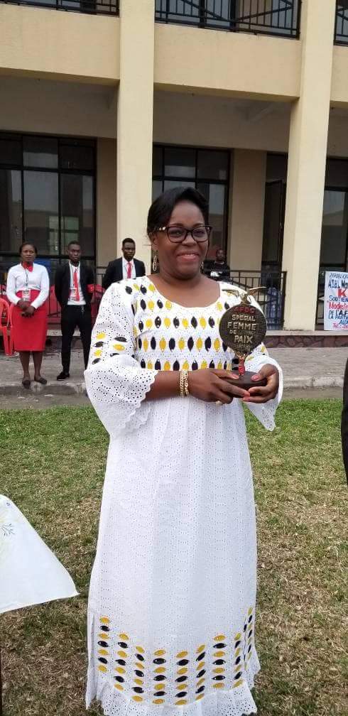 ClMutima's tweet photo. @NeneNkulu  salut pouvez vous faire quelque chose pour change votre pays ou alors continue a supporte  votre  copin kalev et nehemie https://t.co/a3MUVh2Nns
