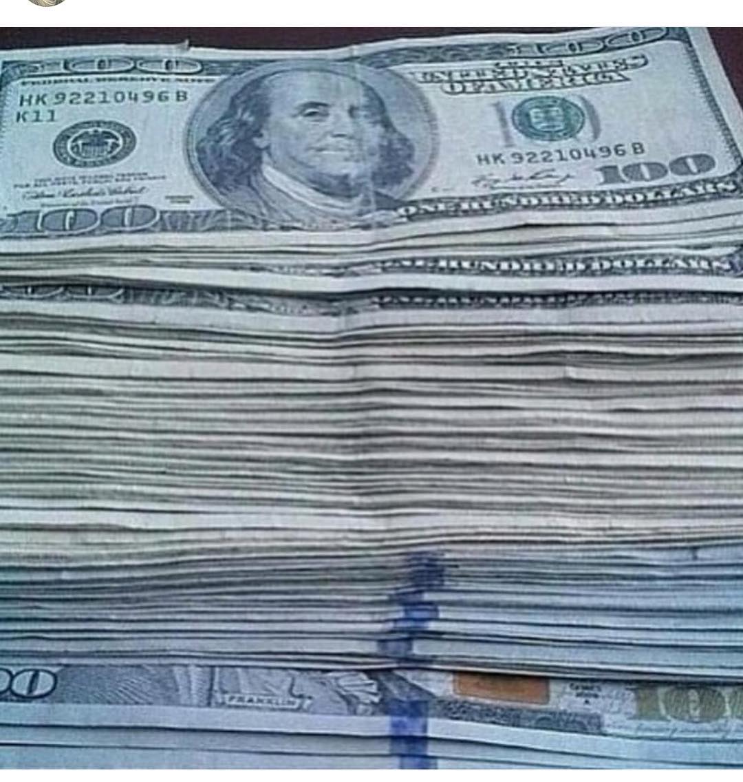 CorrellJogger's tweet photo. I want to be your sugar daddy. And spoil just first 30 babes I do not want sex or nudes. Thanks. First 75 people who like /fw, rt and DM ASAP Get $2000 instantly. 
#sugarbaby needed
#sugarbaby wanted https://t.co/7fYokI4lfE