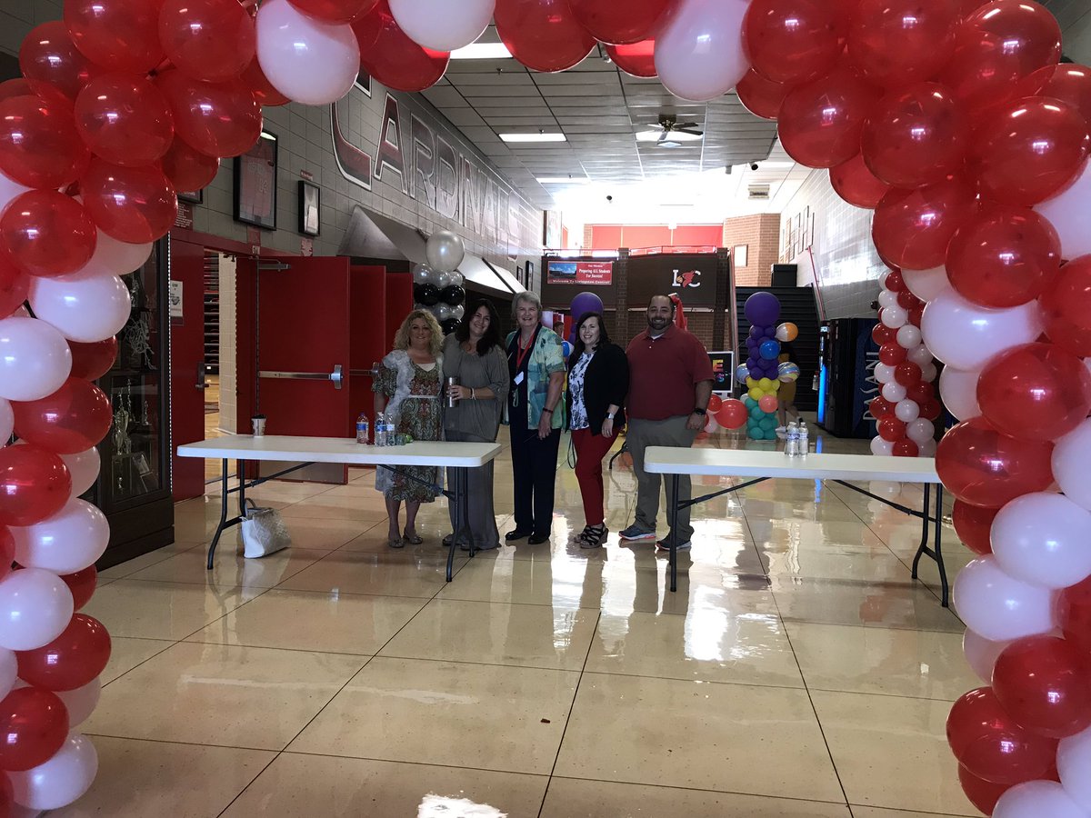 LCHSCards's tweet image. Welcome to the 2019-2020 school year LCHS! #Liveitup