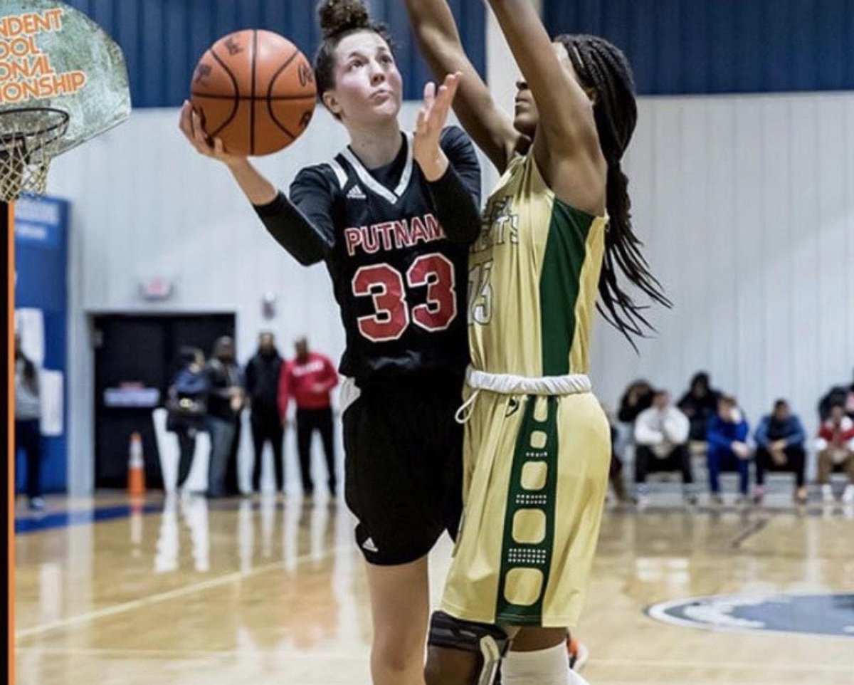 SNHUWBB's tweet photo. 🚨PLEASE WELCOME🚨
Ari Koivisto from Putnam Science Academy, CT. She graduated as the valedictorian of the class, and her team finished third at the National Prep Tournament. Welcome to the family! #penmenpride https://t.co/4sRYEjVSRX