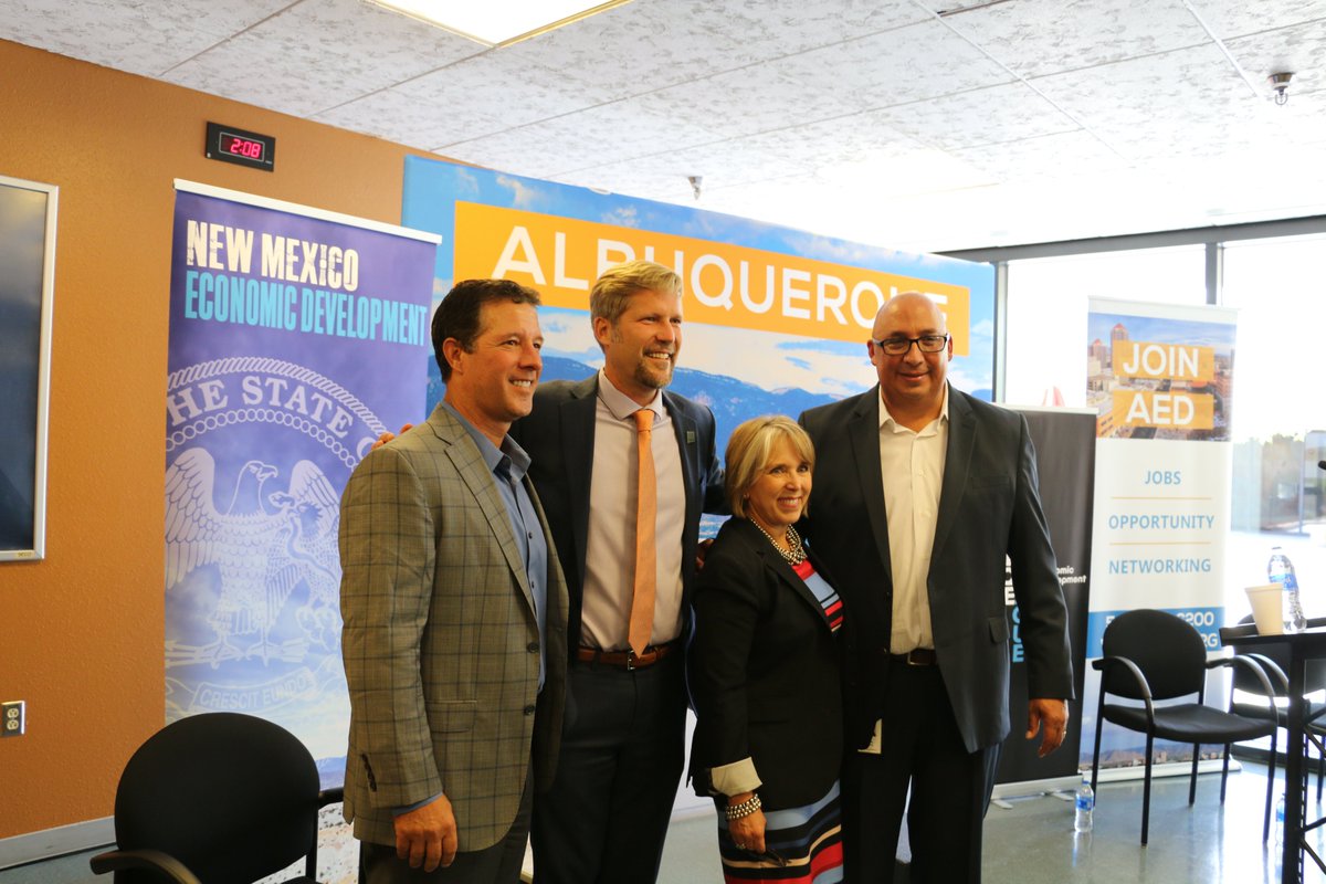 Exciting jobs announcement with <a href="/GOVMLG/">Governor Michelle Lujan Grisham</a>, <a href="/ABQEconDev/">Albuquerque Regional Economic Alliance</a> &amp; @ABQworks! 

#ABQ landed <a href="/Jabil/">Jabil</a>’s National Center of Excellence for 3D Printing. They plan to invest nearly $42 million in new tech and equipment and add 120 good-paying jobs, adding to the 360 full-time employees on site.