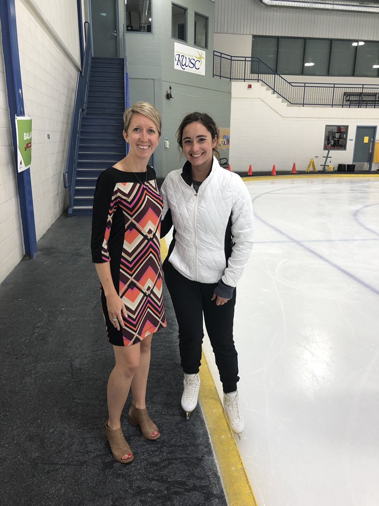 kwskatingclub's tweet photo. Another amazing Thursday spent with World 🥇 medallist and Olympic 🥇&amp;🥉medallist, Kaetlyn Osmond. Here @kaetlyn_23 is with our KWSC President, Jill Brush. ⛸ 

#kwscproud https://t.co/936g3JXrtR