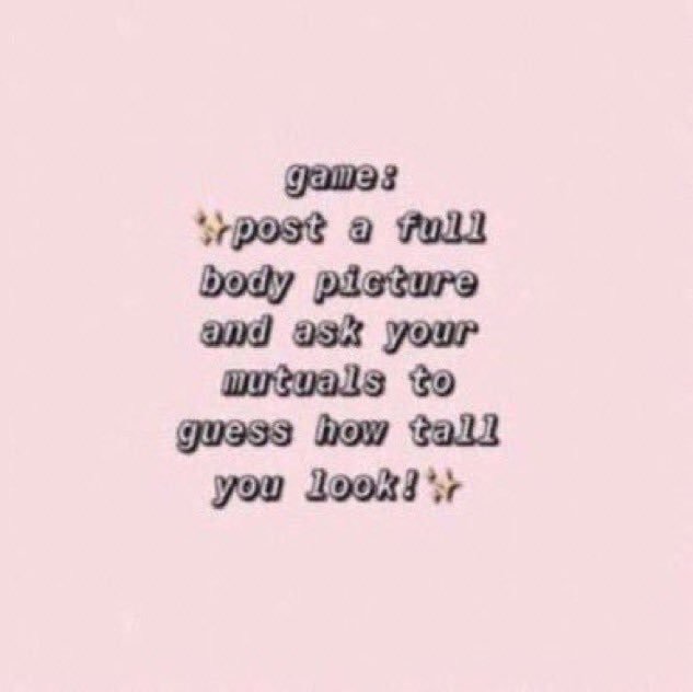 shawnshugs's tweet photo. I’m the one in the middle 🖤 https://t.co/oeK9r2DO4Z