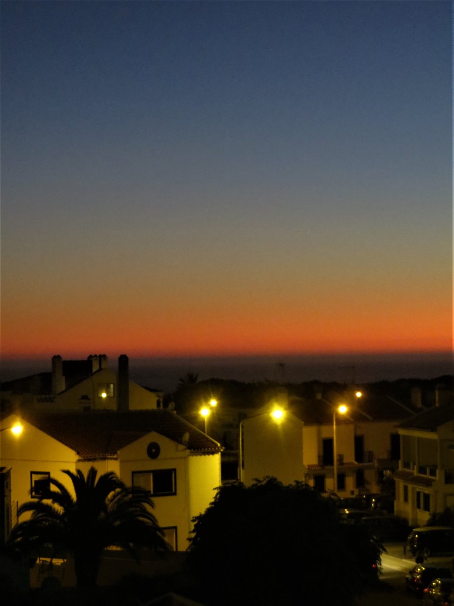 SonjaSwissLife's tweet photo. #BlueHourWeek #Alentejo #Portugal Inspiration by @KinoAlyse, champion of #BlueHour. Thanks, Kino, for teaching us about this. These are my first attempts from tonight; one looking west &amp; one looking east. https://t.co/Ct2V4vah0Q