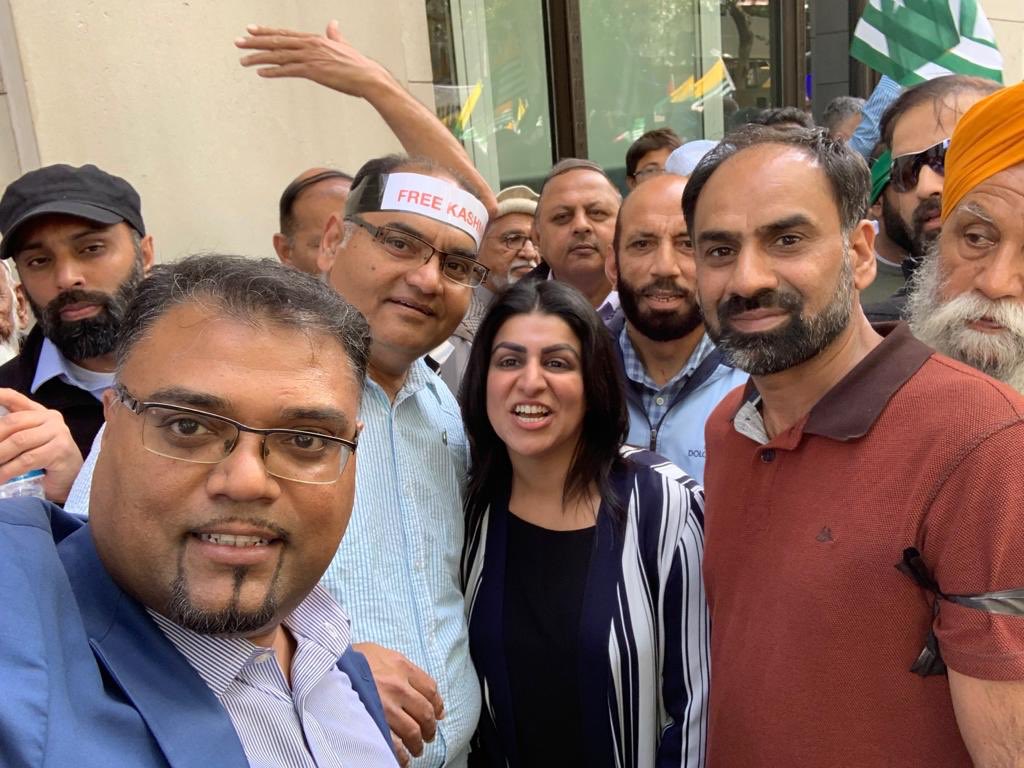 TahirMirza01's tweet photo. Proud to say our leader @jeremycorbyn openly show concerns on Kashmir, as a Londoner I missed my Mayor @SadiqKhan and his statement since 5th August, more than hundreds of thousands Kashmiris living in London still waiting. Thanks to @ShabanaMahmood @M_Star_Online @skwawkbox https://t.co/oklqn4ZV4H