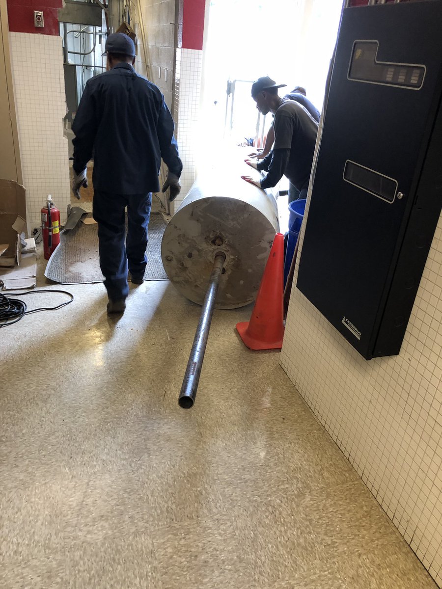 CountysBest1's tweet photo. Great job @pgcps Maintenance replacing hot water heater. Crews have worked tirelessly all summer long. #SpringhillLake #OldOutNewIn #Teamwork #Dedication #Back2SchoolGrind #BlockParty817 #Countdown https://t.co/l06G30UY4C