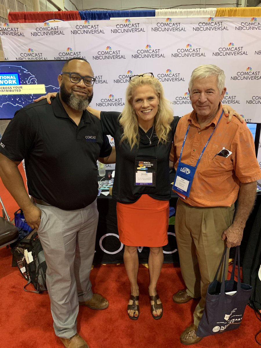 Melanie20735's tweet photo. Busy day at our @MDCounties booth as friends from every area of our great State stopped by to see our #ComcastBusiness technology for Development &amp; latest Smart neighborhoods with #XfinityCommunities. Expanding connectivity in Towns, Country and Statewide is what we do BEST! https://t.co/4HsxmNP9eb