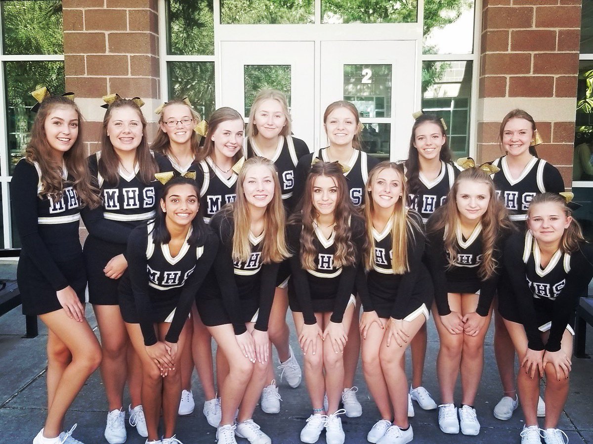 MoHi_Cheer's tweet photo. Happy back to school from our team to yours.🖤💛 https://t.co/rGQxZ3pRX2