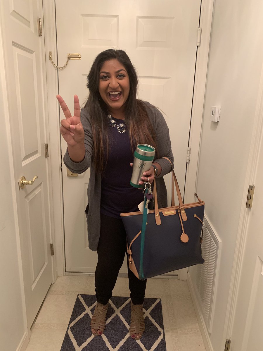 RaseenaJacob's tweet photo. 🎉TODAY🎉 I met my 8th graders !! This pic was on my way to officially starting year #2 !! SO excited for this new adventure !!
#Day1: We took selfies today, but I don’t have the green light to post it yet. Hopefully soon tho !!

#year2 #newteacherjourney #teacherstatus #teach180 https://t.co/m6t0umUBMP