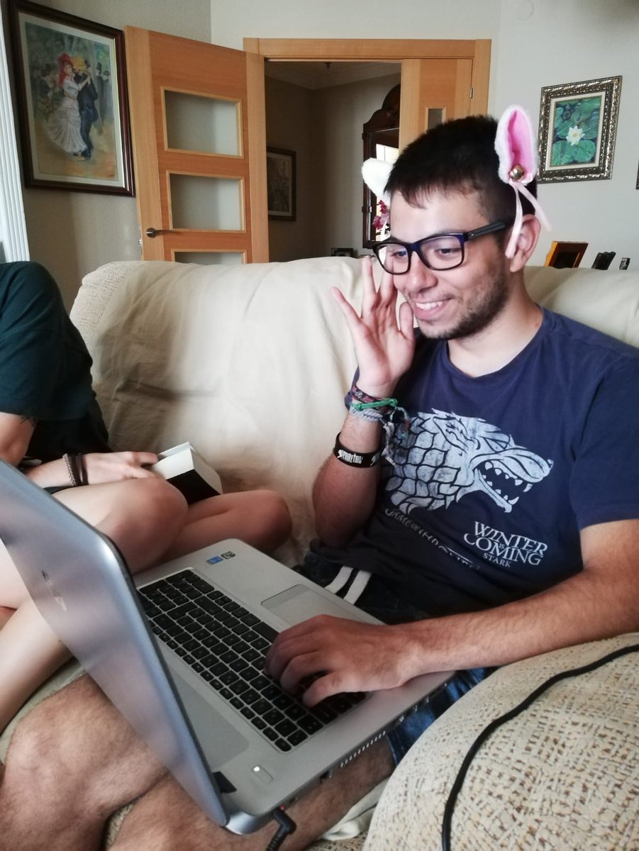 intolaura's tweet photo. @josemagb99 @AnisEstrelladx @JuanmaofArcos perdona aquí el furro con las orejitas de gato eres tú #exposeado https://t.co/6FFTVuzPbg