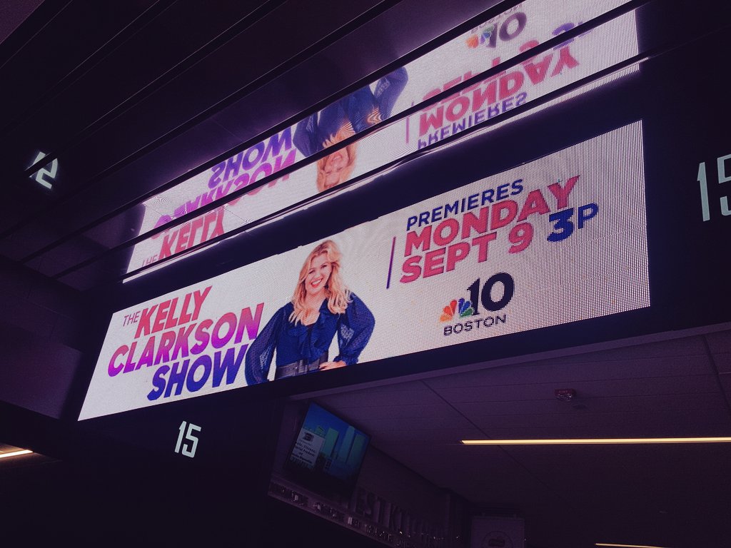 teatrudy's tweet photo. Hey @kellyclarkson @KellyClarksonTV spotted in Boston 2nite!! 😍😍😍😍 We READY!! https://t.co/TPRyyDkdQU