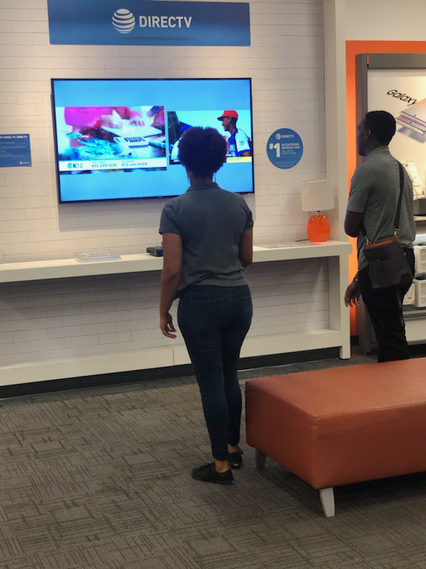 Helping out the AT&amp;T AR with best demoing practices!!!! #DirecTV #workingtogether #MyrtleBeachATT #ERIgnite #ARIgnite #EastUnleashed <a href="/eniggemann/">Enrique Niggemann</a> <a href="/jakefromATT1/">Jake Zimmer</a> <a href="/lizkozak6/">Elizabeth</a> <a href="/marvymoore/">marvy moore</a> <a href="/overfield_jack/">Jack Overfield</a>