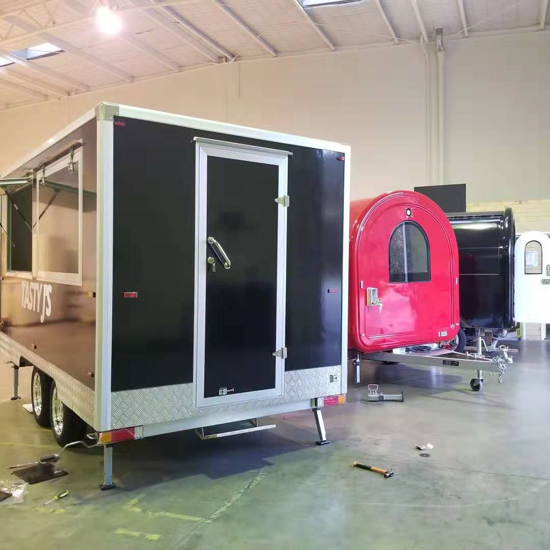 HKN_Cannington's tweet photo. New food trailers are just arrived!!!😍😎👏 Busy to unload them but it's so excited to see the new styles in stock now!!!🤩🤩🤩

🏠Come to our showroom in Cannington before they sold out!!🏃‍♂️🏃‍♀️🏃‍♂️🏃‍♀️

#HKN #newarrival #roundtrailer #squaretrailer #custommade #readytogo #perth #wa https://t.co/vrAw0mRTwH