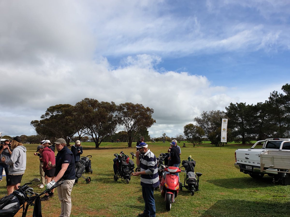 CentreState's tweet photo. Great way to spend a Friday, everyone enjoying the annual CentreState Bute Farmers Golf Day.⛳️🏌️‍♀️🏌️‍♂️ https://t.co/fegonsueqi